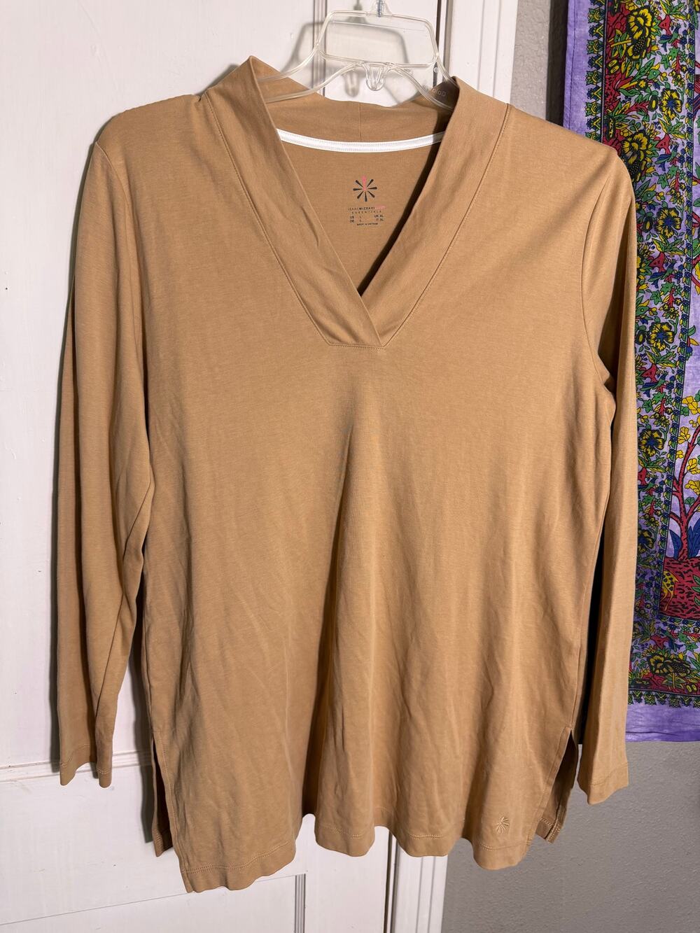 Isaac Mizrahi Live Camel Tunic Top Long Sleeve V Neck Side Slit - Large